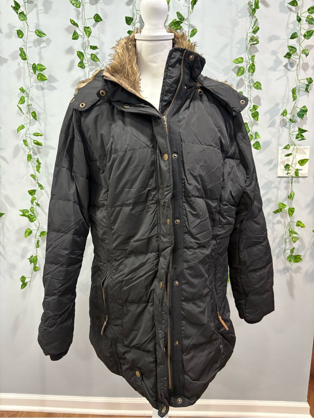 Women's Black Hooded Parka Coat with Faux Fur Trim